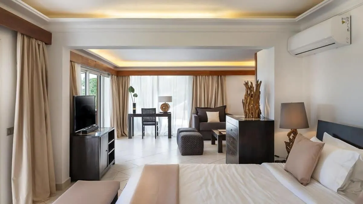 Private Villa With Astonishing View Of Hills Pointe Milou