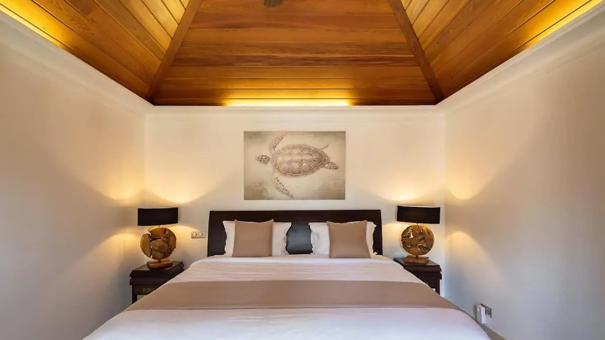 Private Villa With Astonishing View Of Hills Pointe Milou