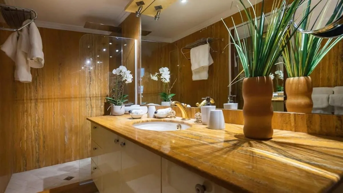Private Villa With Astonishing View Of Hills Pointe Milou