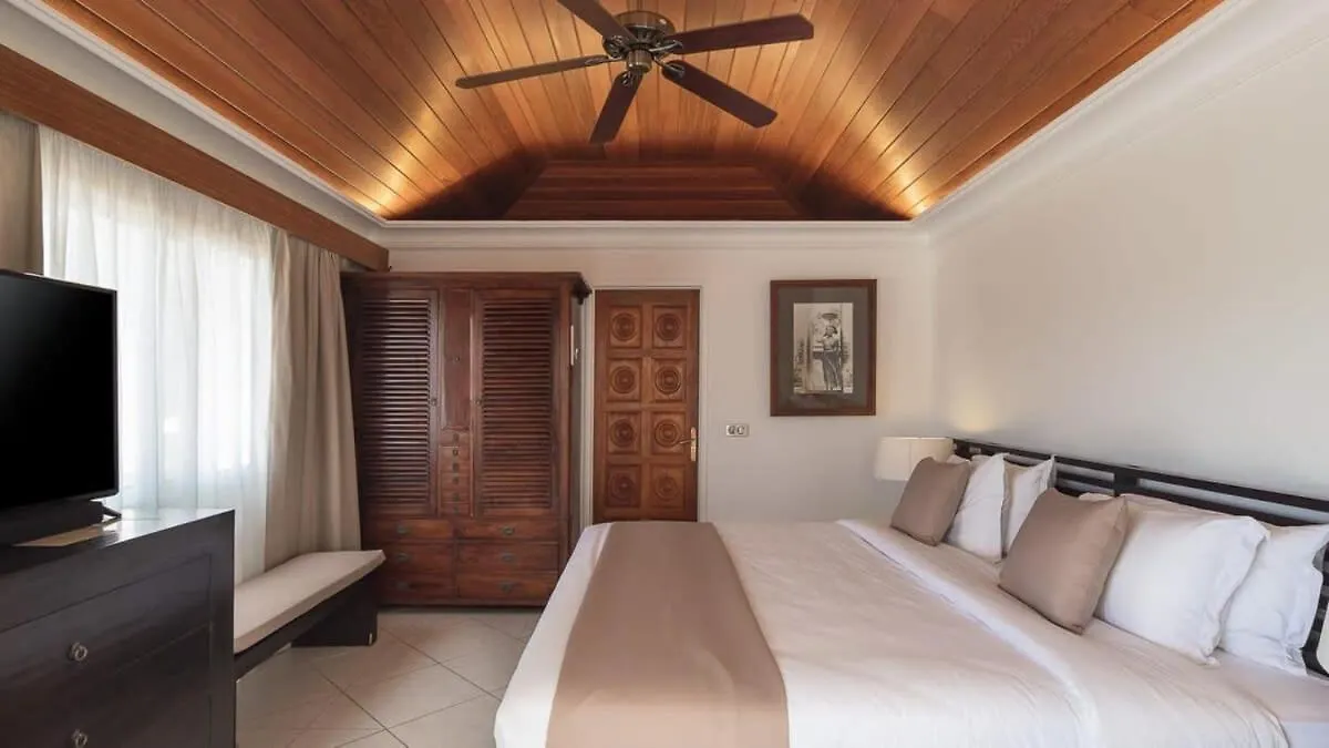 Private Villa With Astonishing View Of Hills Pointe Milou